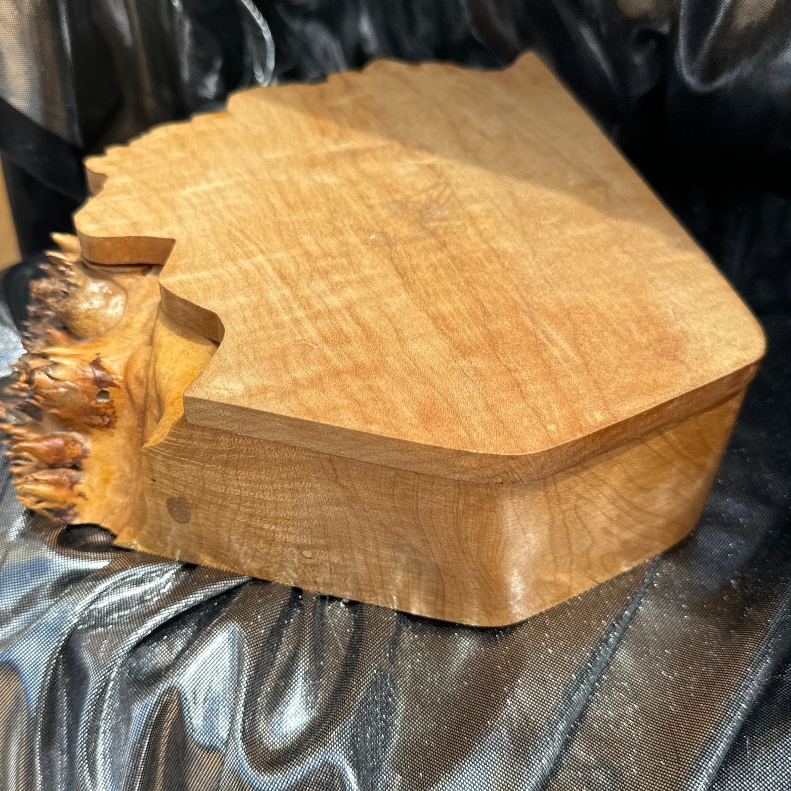 Artist-Made Textured Spikey Wood Trinket Box - Monte Visión