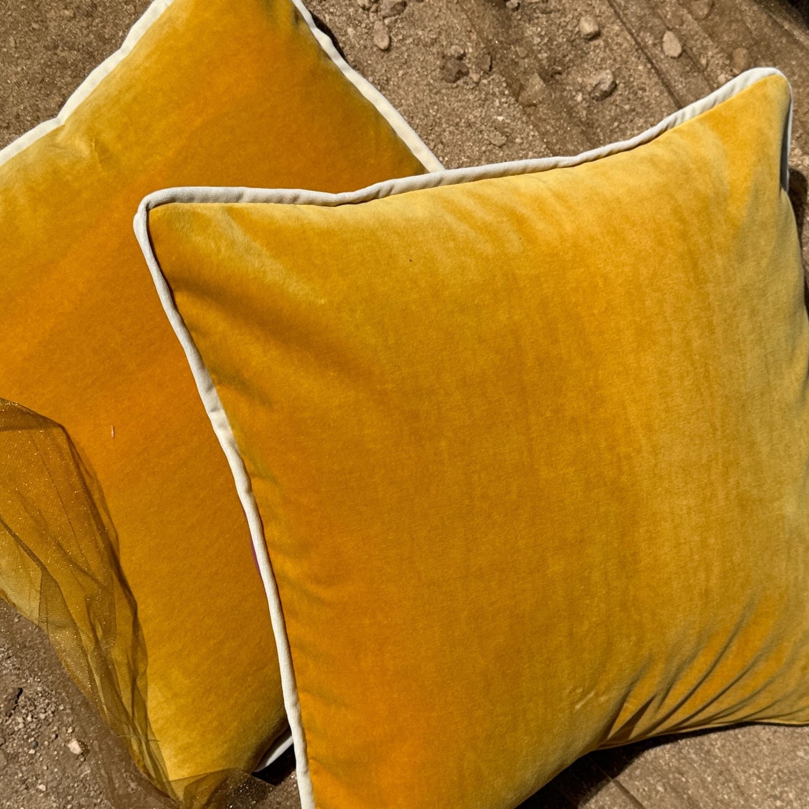 Dark Magenta & Mustard Velvet Colorblocked Throw Pillow Set - Monte Visión