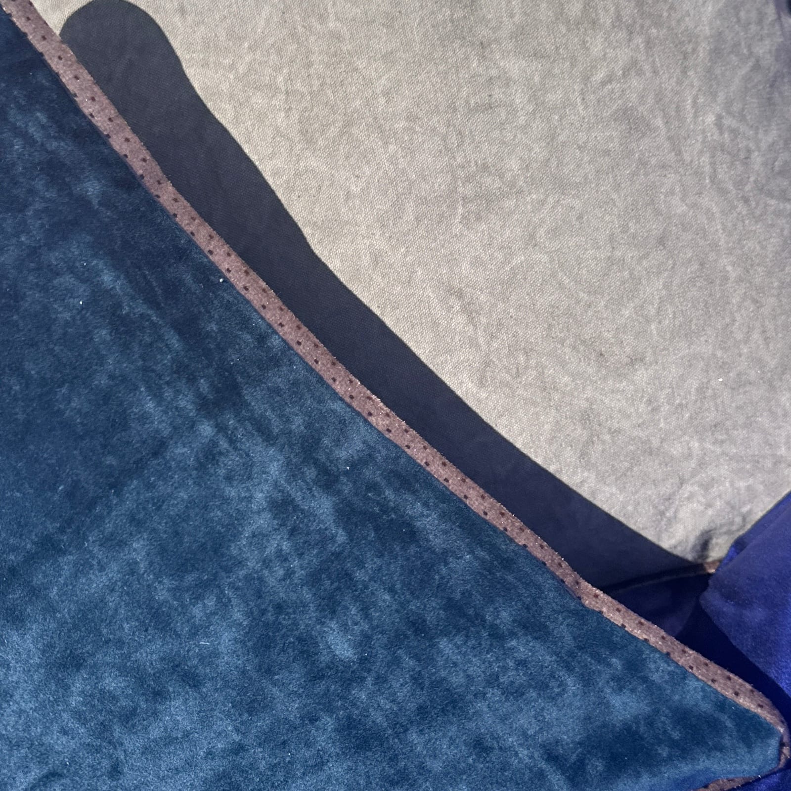 Navy Velvet & Seal Grey Canvas Colorblocked Throw Pillow Set - Monte Visión
