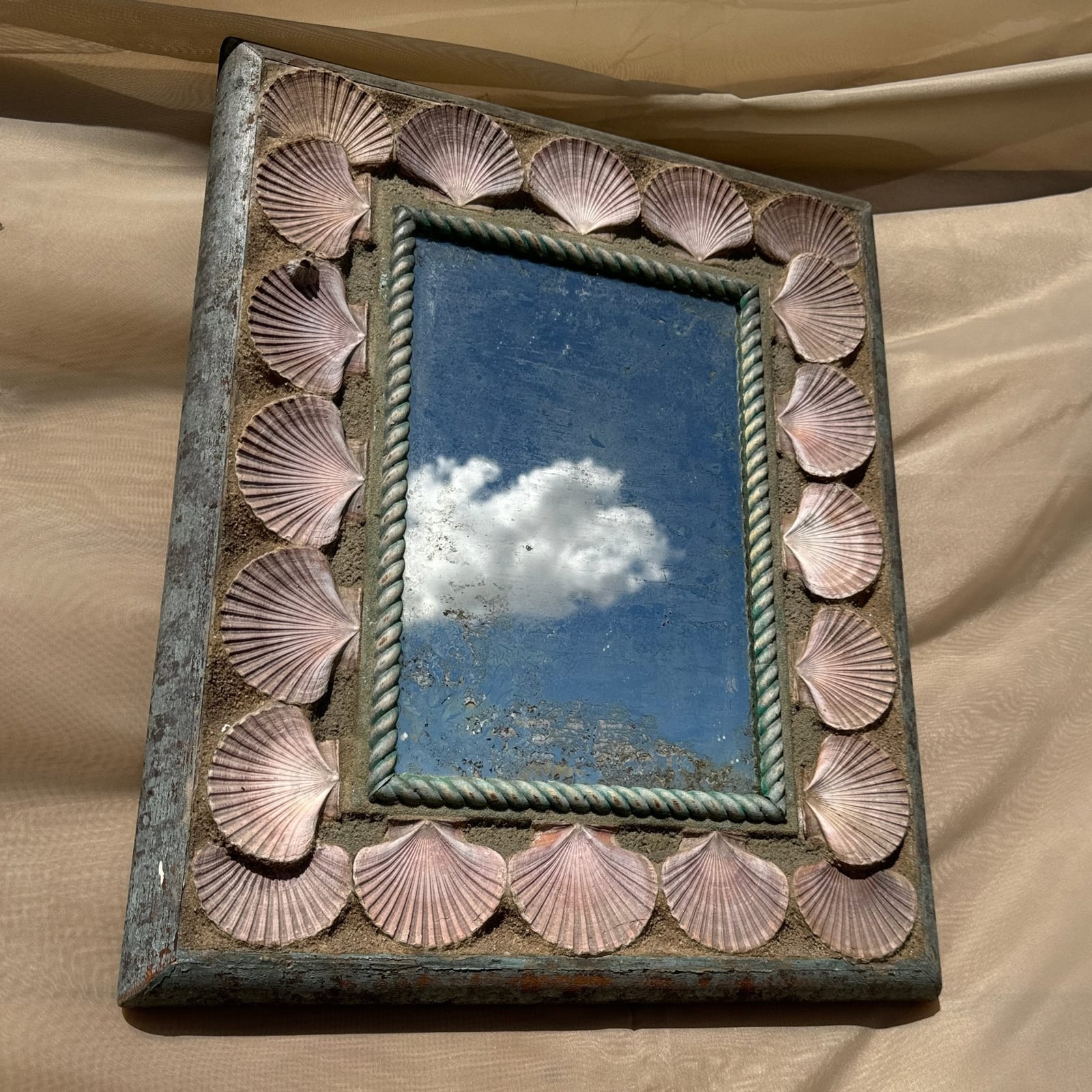 Antique Lilac Masonry & Shell Mirror - Monte Visión