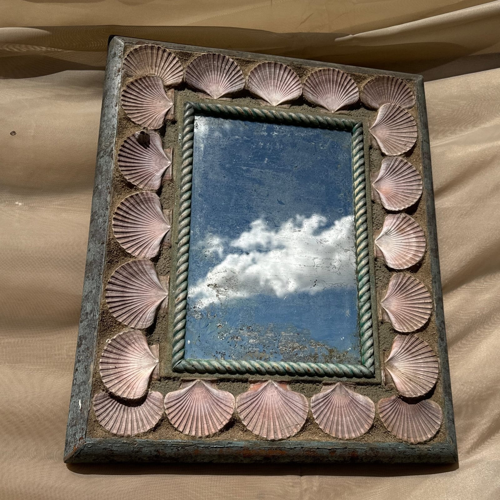 Antique Lilac Masonry & Shell Mirror - Monte Visión