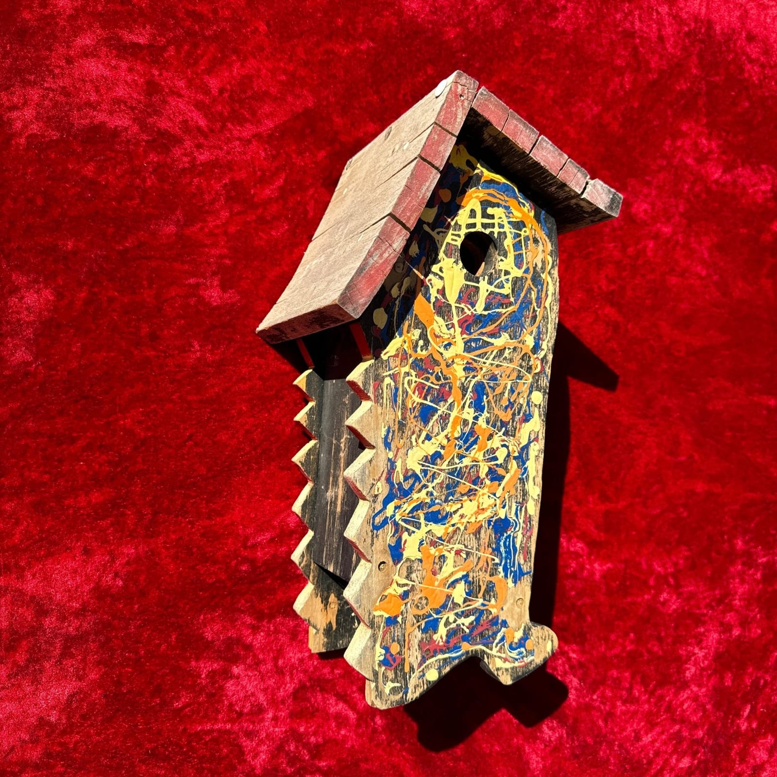 Artist-Made Rustic Postmodern Sawtooth Splatter Paint Bird House. - Monte Visión