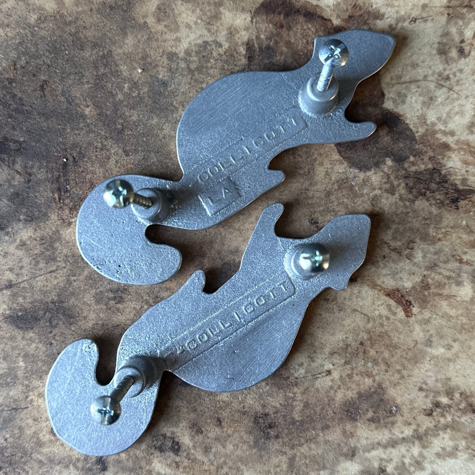 Oversized Opposing Squirrels Aluminum Cabinet Pulls- Set of 2 - Monte Visión