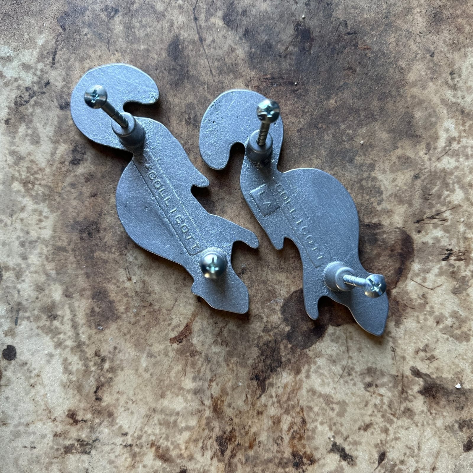 Oversized Opposing Squirrels Aluminum Cabinet Pulls- Set of 2 - Monte Visión