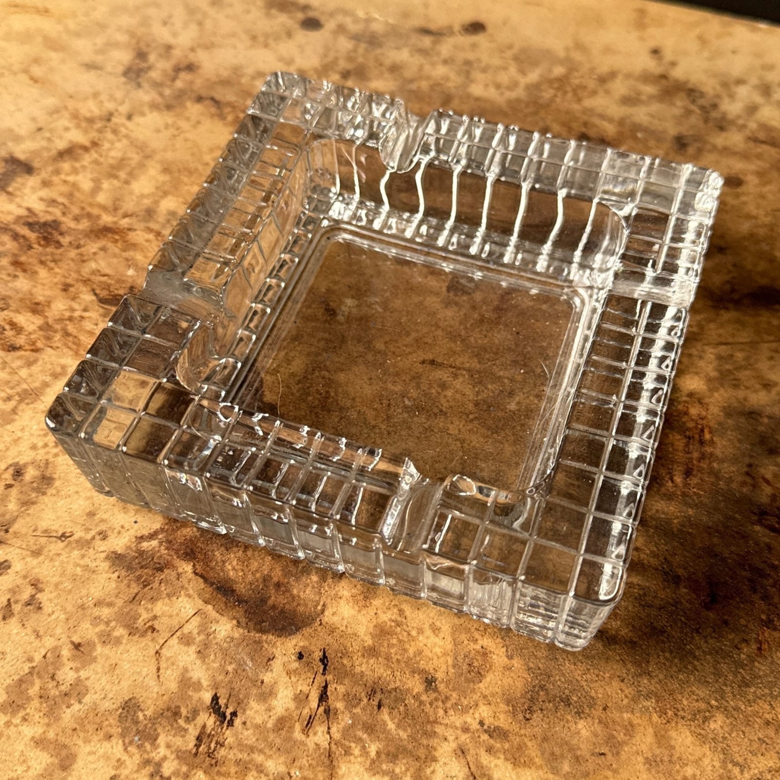 Postmodern Grid Clear Glass Square Ashtray - Monte Visión