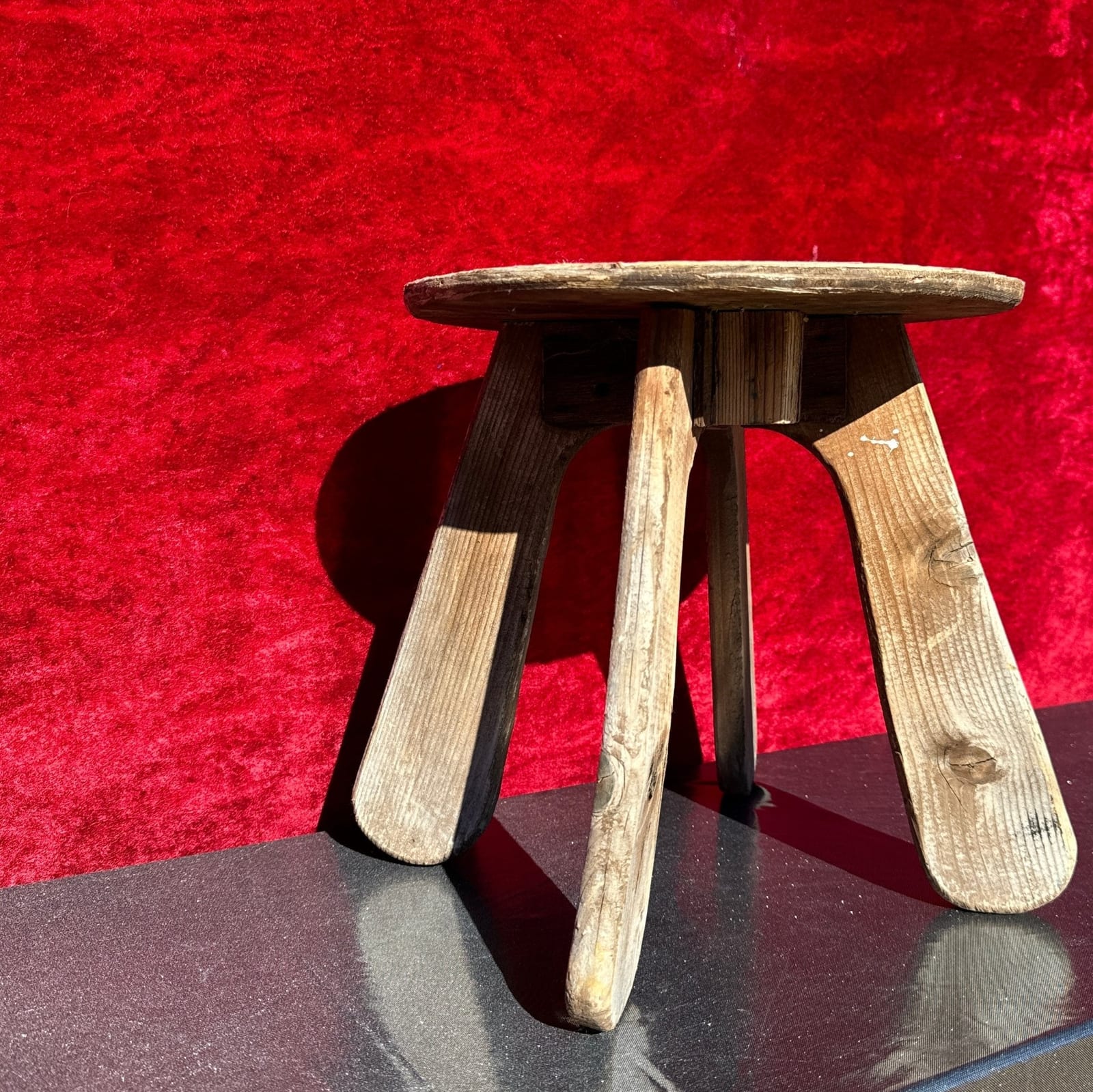 Primitive Pine Stool - Monte Visión