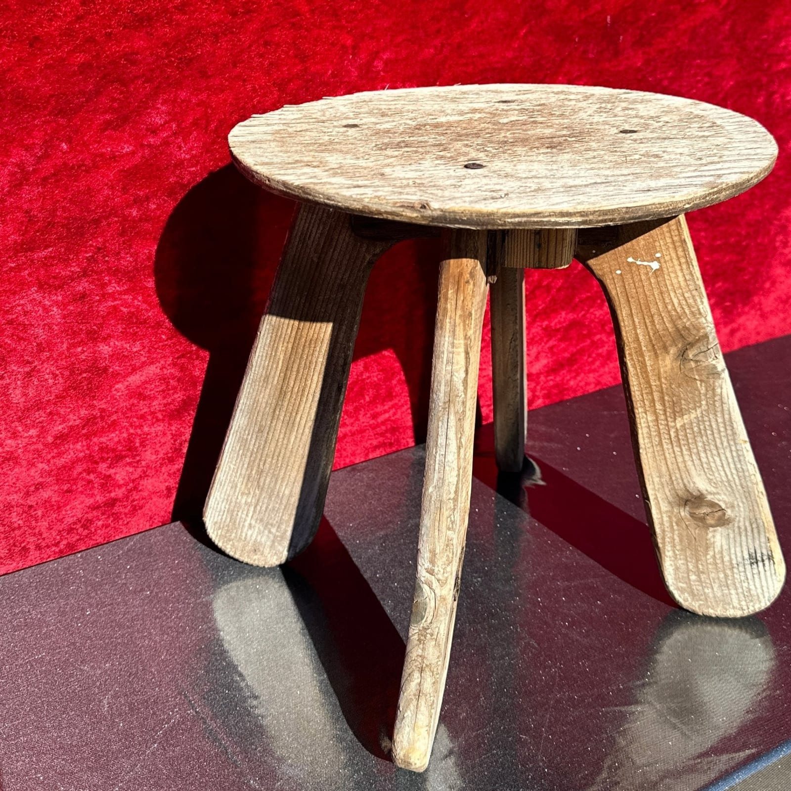 Primitive Pine Stool - Monte Visión