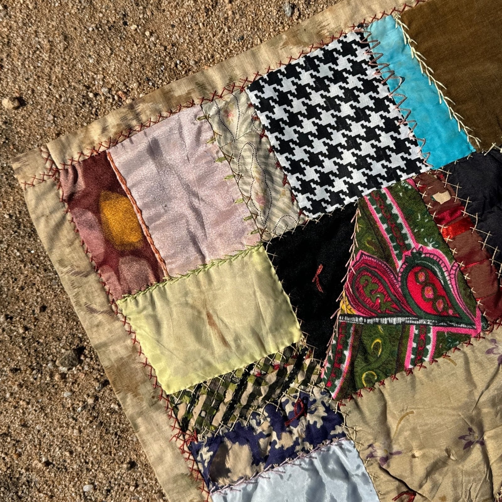 Victorian Children's Crazy Quilt - Monte Visión