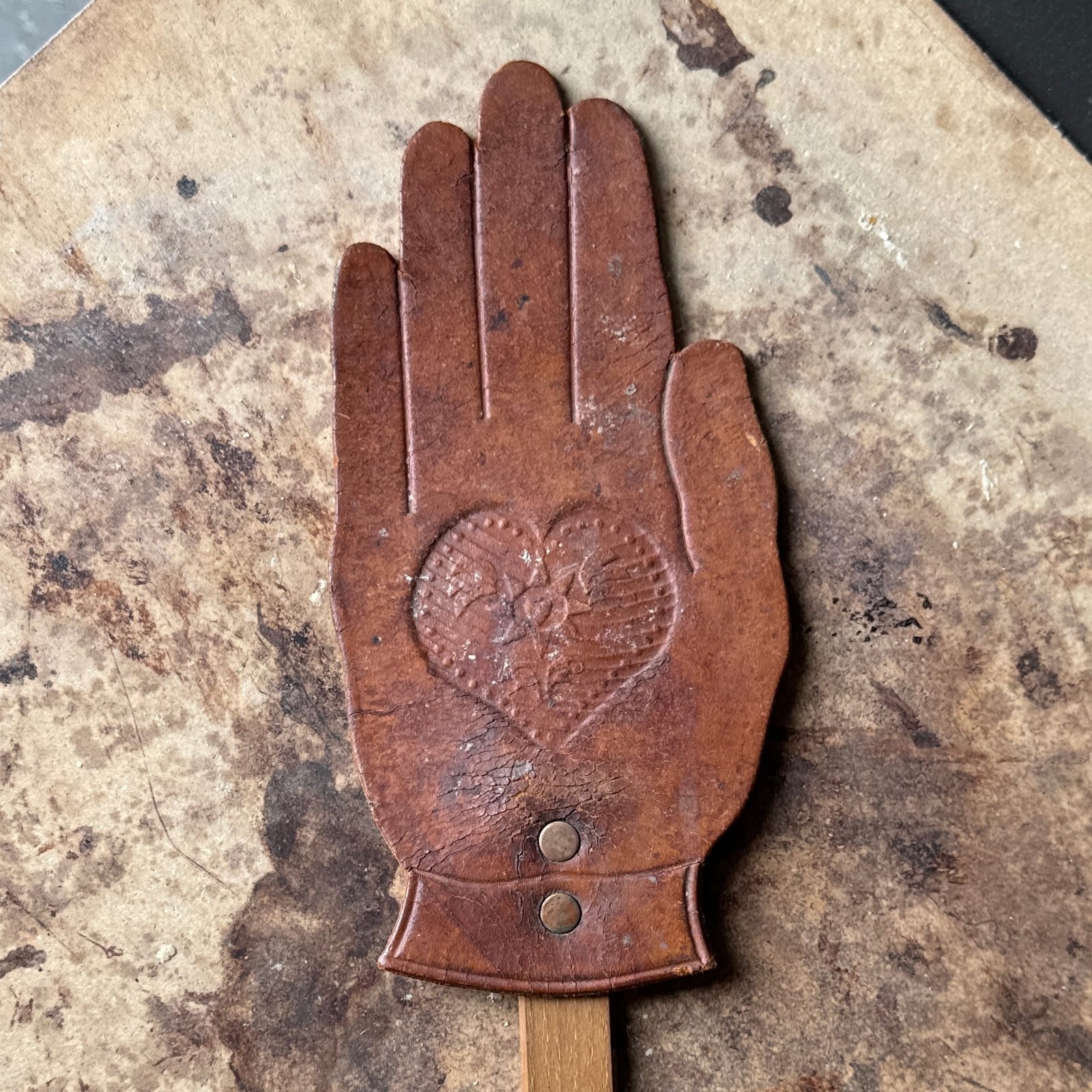 Vintage Leather Hand Fly Swatter - Monte Visión