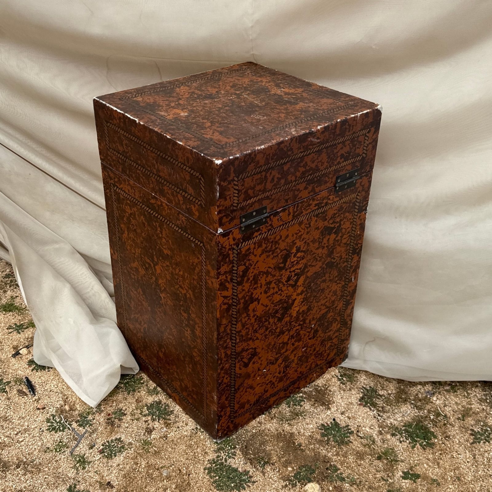 Vintage Leather Trompe L'Oeil Rope & Burl Wood Motif Storage Box - Monte Visión
