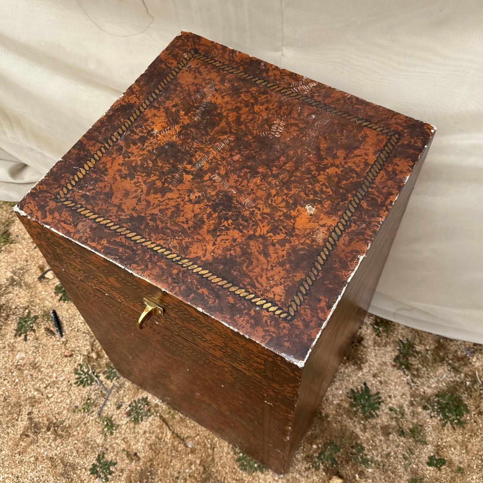 Vintage Leather Trompe L'Oeil Rope & Burl Wood Motif Storage Box - Monte Visión