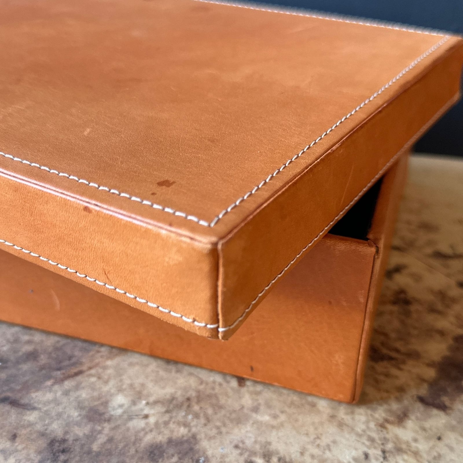 Vintage Mexican Vegetable-Tanned Leather Box - Monte Visión