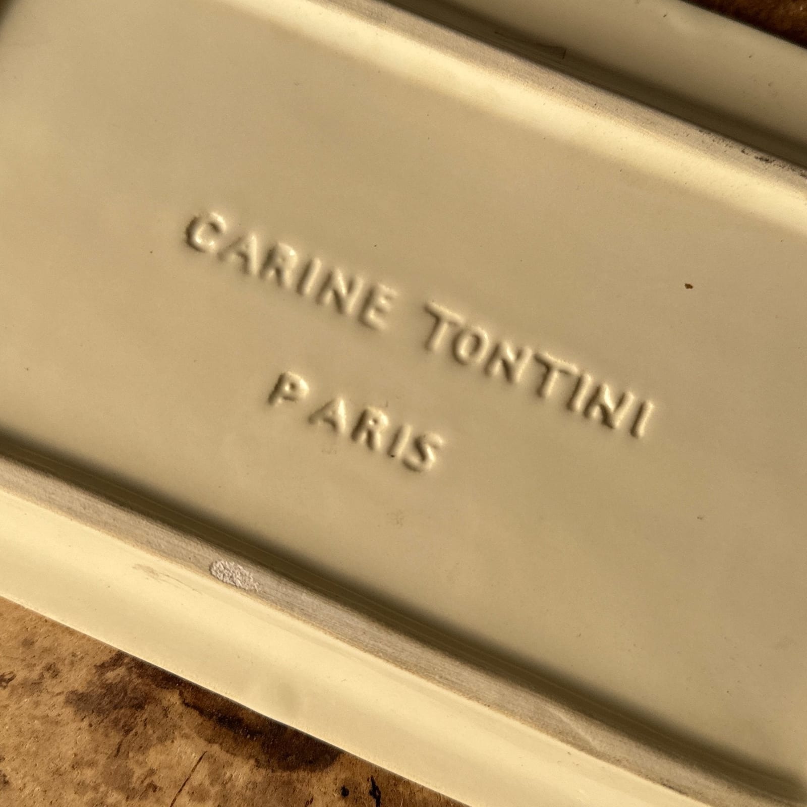Vintage Off-White Ceramic Rolling Tray Catchall - Monte Visión