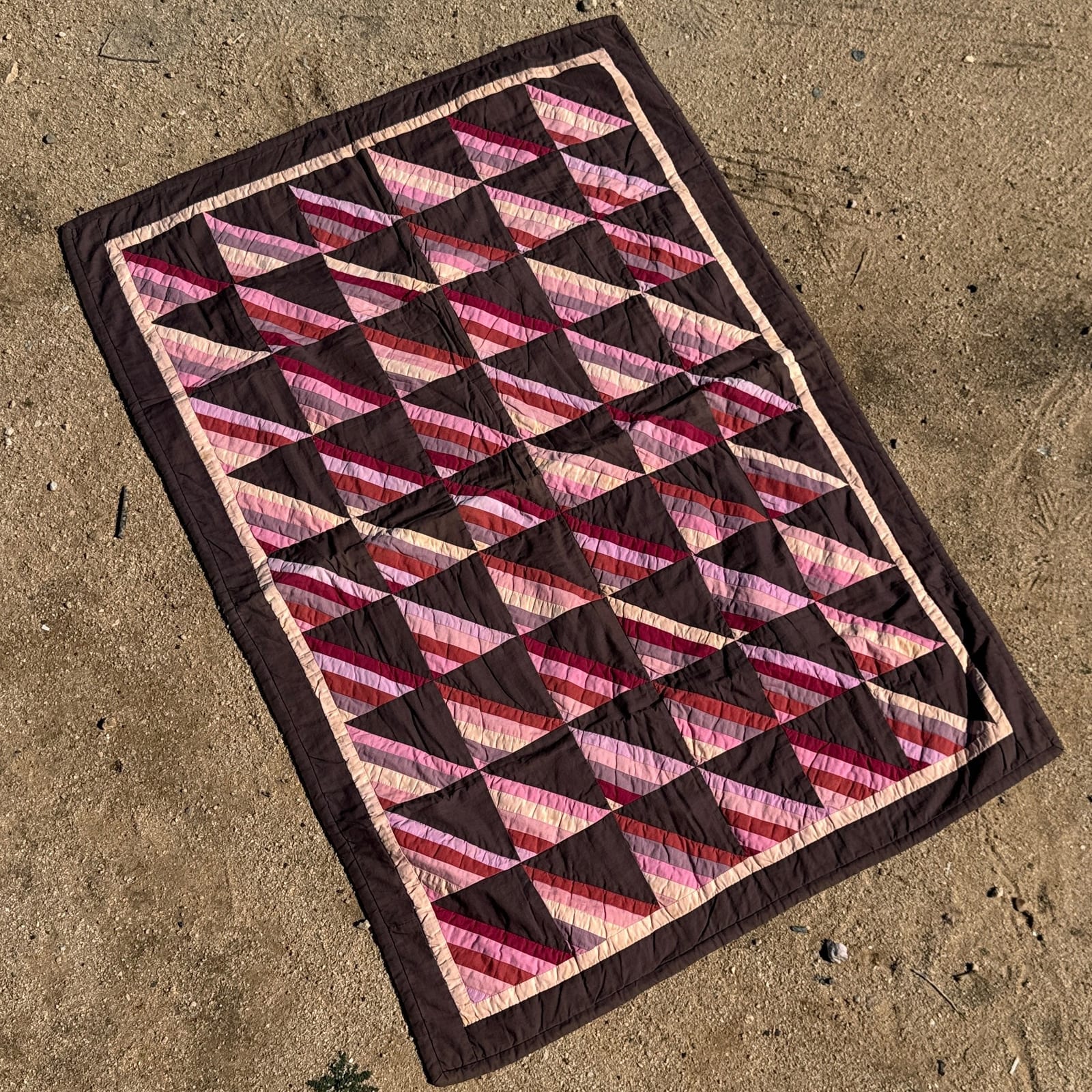 Vintage Roman Stripes Geometric Amish Crib Quilt - Monte Visión