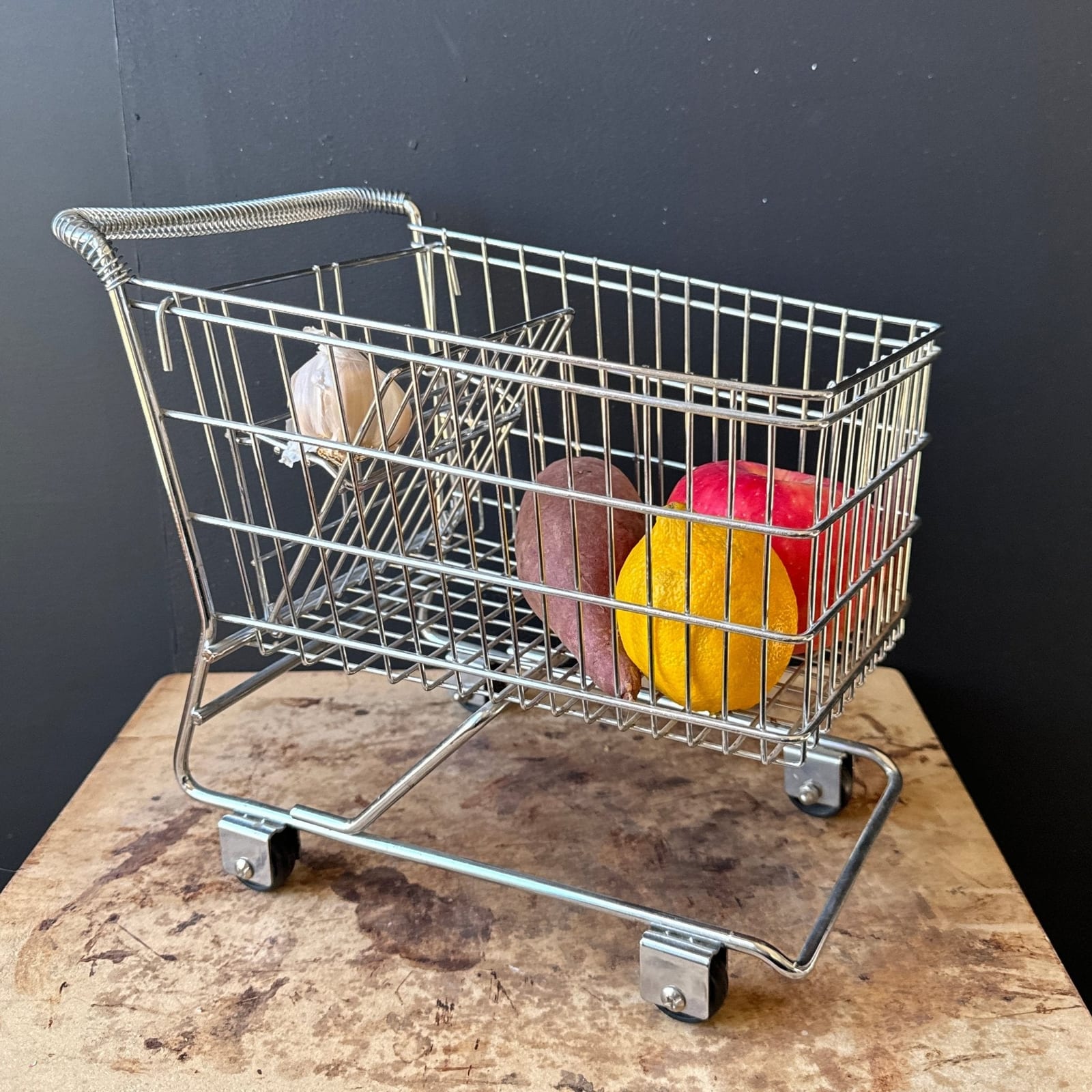 Vintage Shopping Cart Fruit Basket - Monte Visión