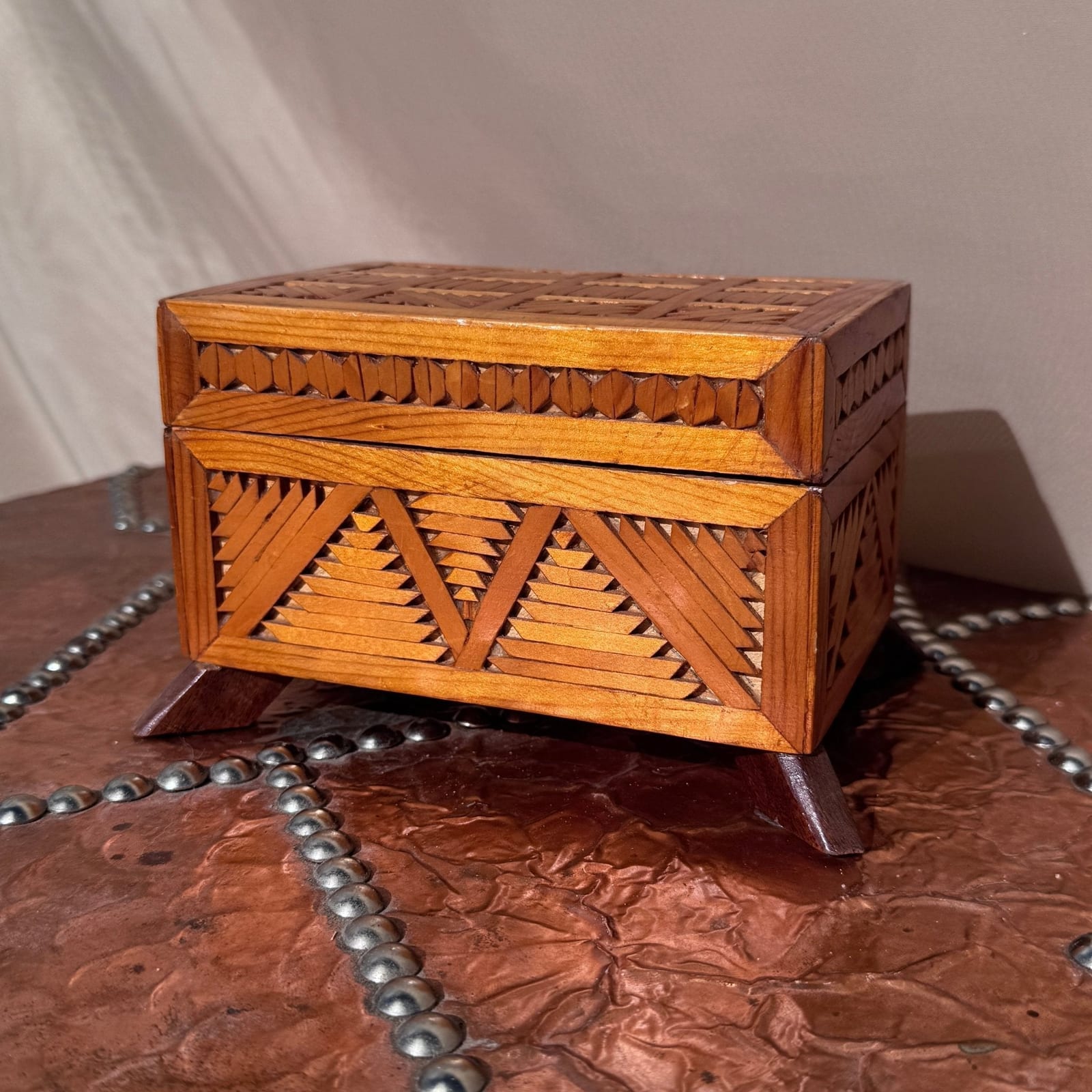 Vintage Tramp Art Lidded Box - Monte Visión