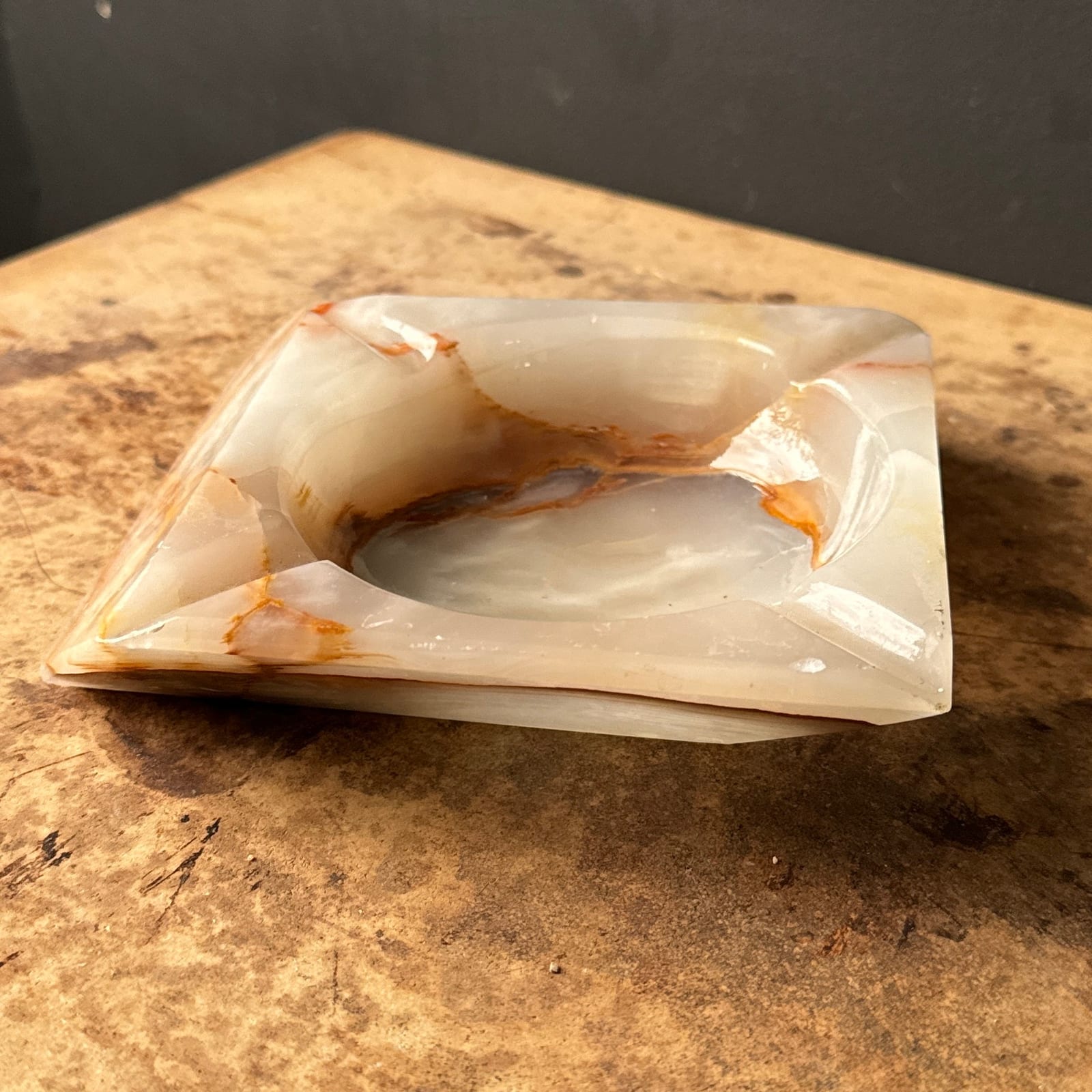 Vintage White Veiny Onyx Trapezoid Ashtray - Monte Visión