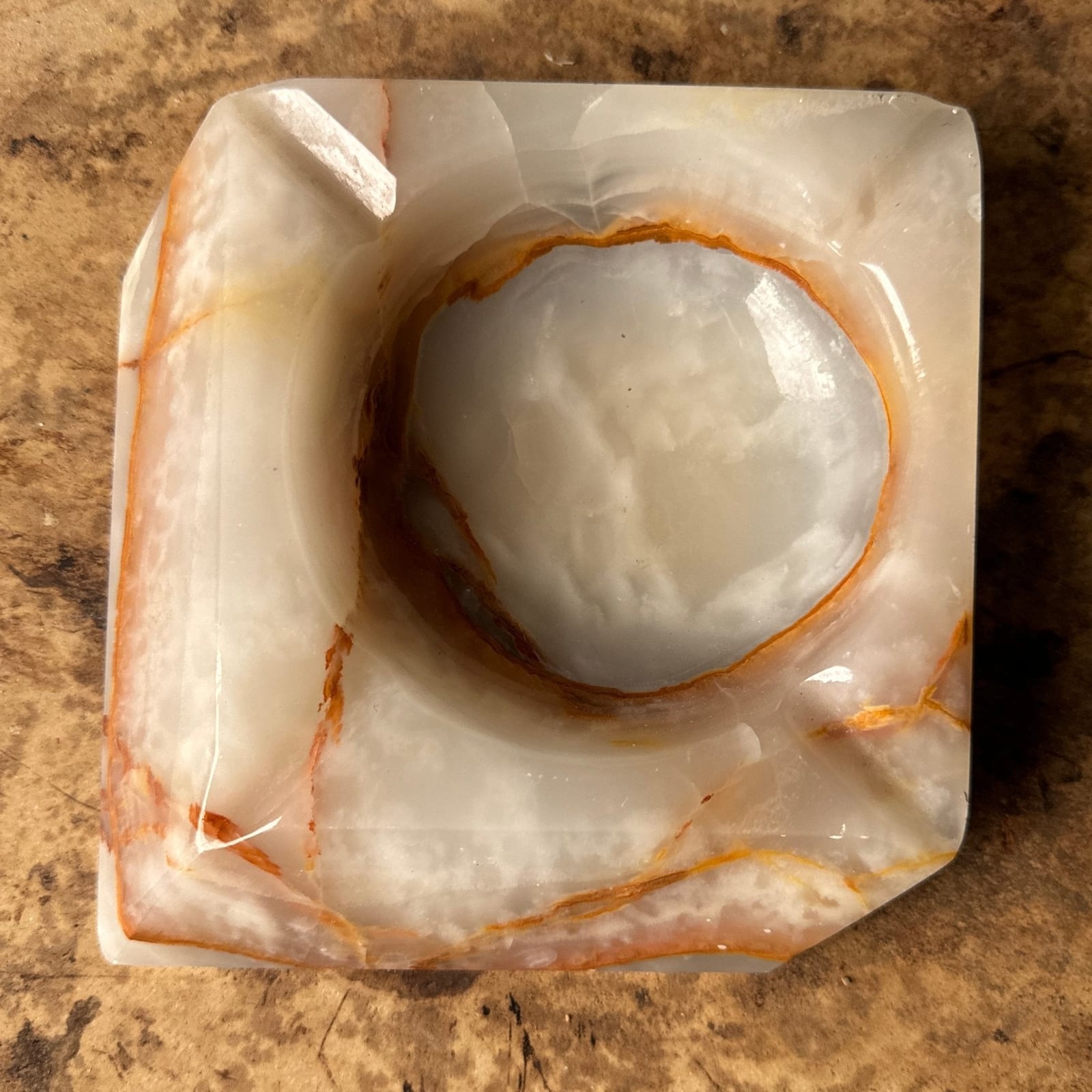 Vintage White Veiny Onyx Trapezoid Ashtray - Monte Visión