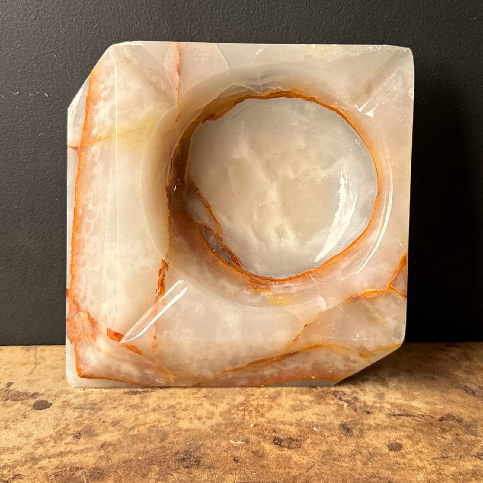 Vintage White Veiny Onyx Trapezoid Ashtray - Monte Visión